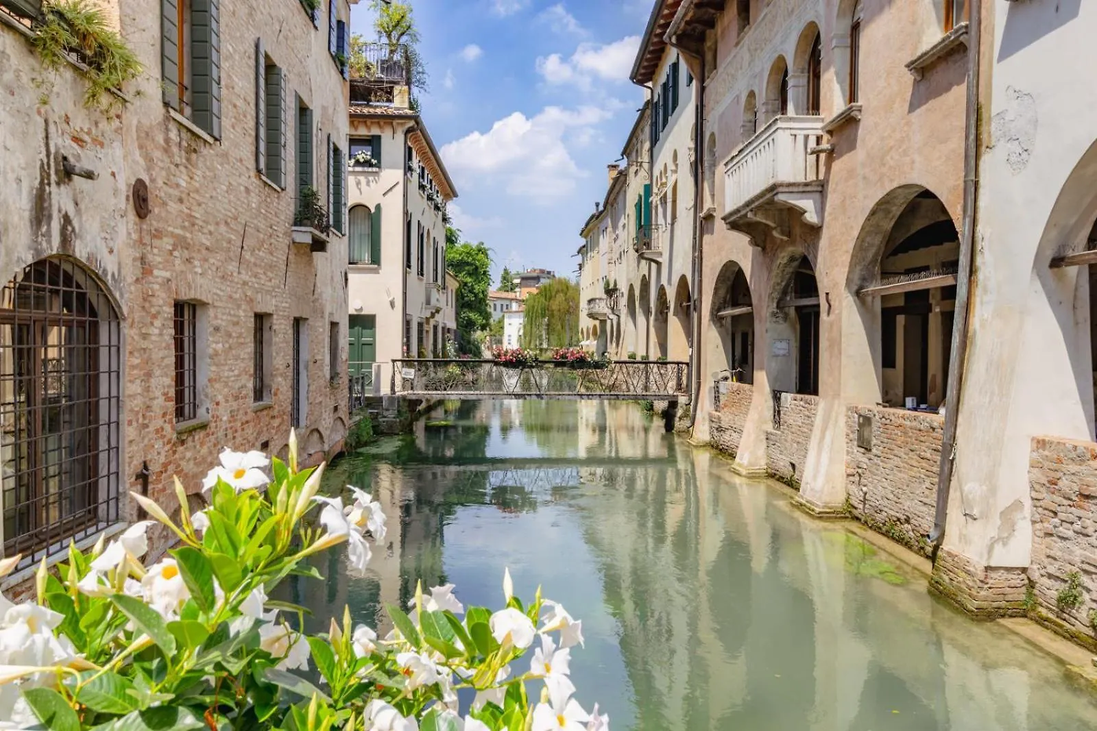 Buranelli33 Riverside Treviso Apartment